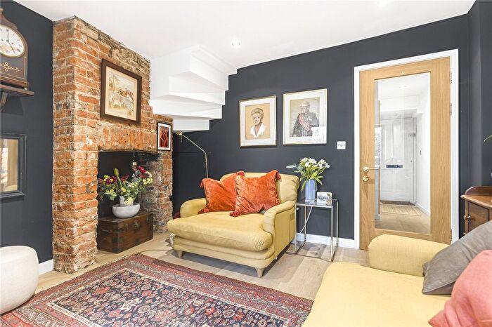 2 Bedroom Detached House For Sale In Chapel Lane, Littlemore, Oxford, Oxfordshire, OX4