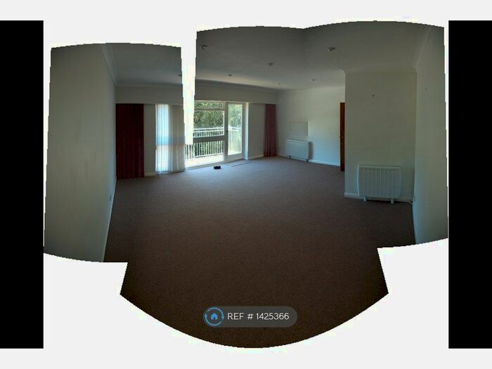 2 Bedroom Flat To Rent In Horseshoe Court, Bournemouth, BH1