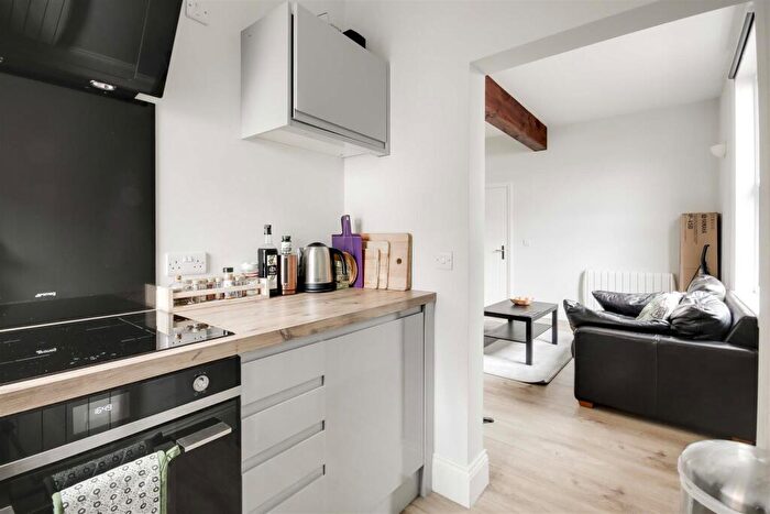 2 Bedroom Apartment To Rent In Millicent Road, West Bridgford, Nottinghamshire, NG2