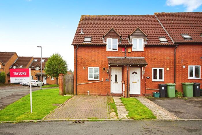 2 Bedroom House To Rent In Stanshaws Close, Bradley Stoke, BS32