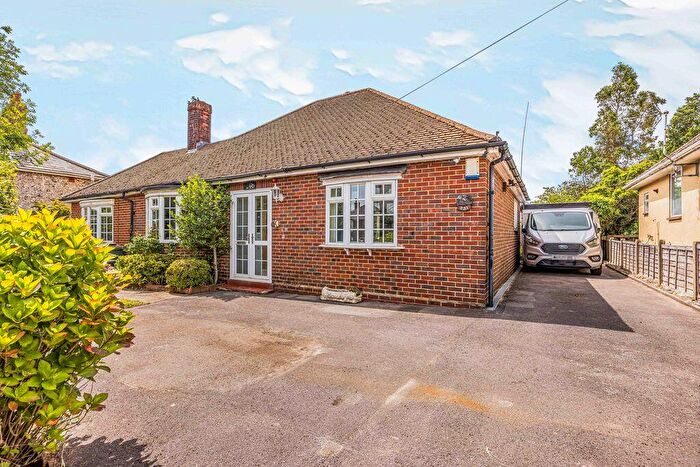 3 Bedroom Detached Bungalow For Sale In London Road, Cowplain, Waterlooville, PO8