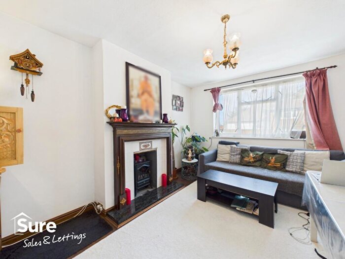 2 Bedroom Maisonette To Rent In Haydon Close, London, Greater London, NW9