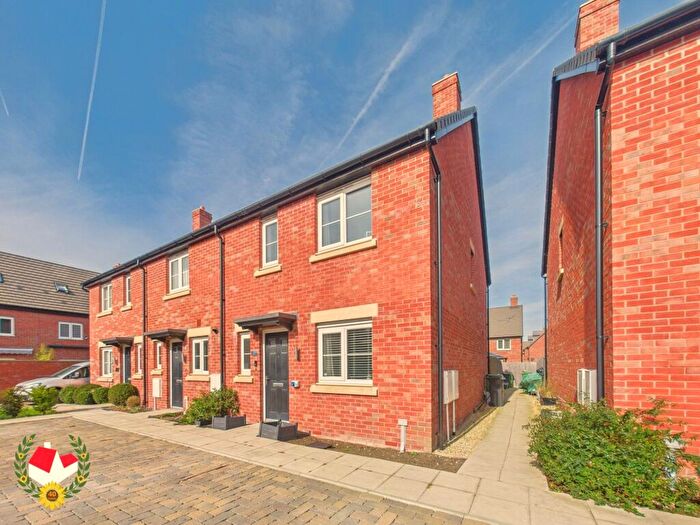 3 Bedroom End Of Terrace House For Sale In Redshank Way, Hardwicke, GL2