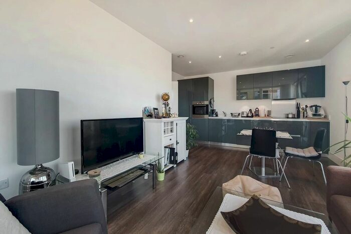2 Bedroom Flat To Rent In Naval House, Woolwich Riverside, London, SE18