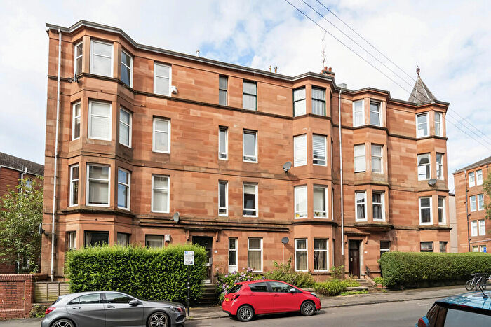 2 Bedroom Apartment To Rent In Garrioch Road, Botanics, G20
