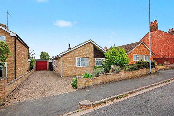 3 Bedroom Detached Bungalow For Sale In , Palm Road, Rushden, NN10