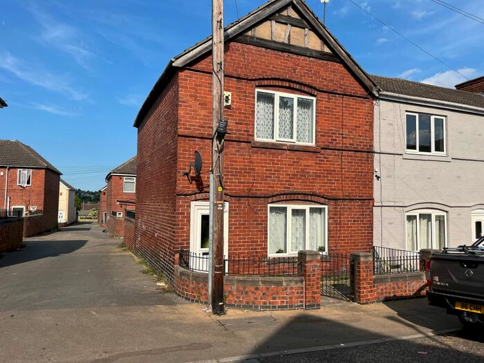 3 Bedroom End Of Terrace House To Rent In Harrow Street, Pontefract, WF9