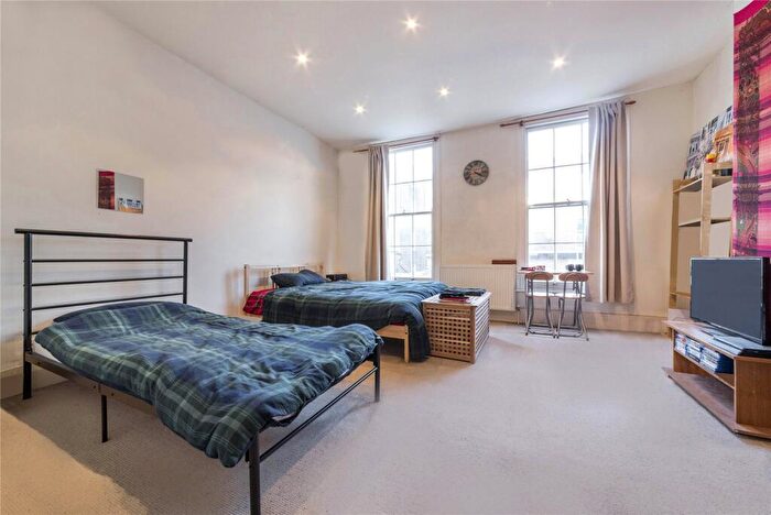 Flat To Rent In Royal College Street, Camden, NW1