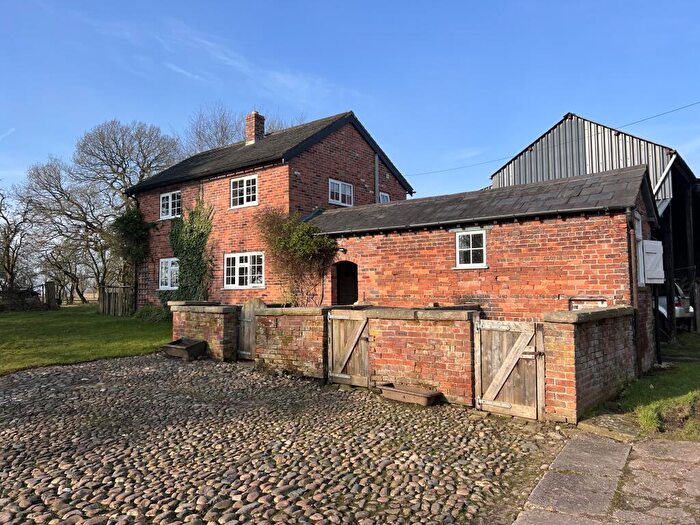 2 Bedroom Detached House To Rent In Hodgehill Lane, Macclesfield, SK11