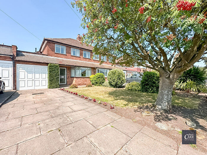 3 Bedroom Semi-Detached House For Sale In Frankburn Road, Streetly, Sutton Coldfield, B74
