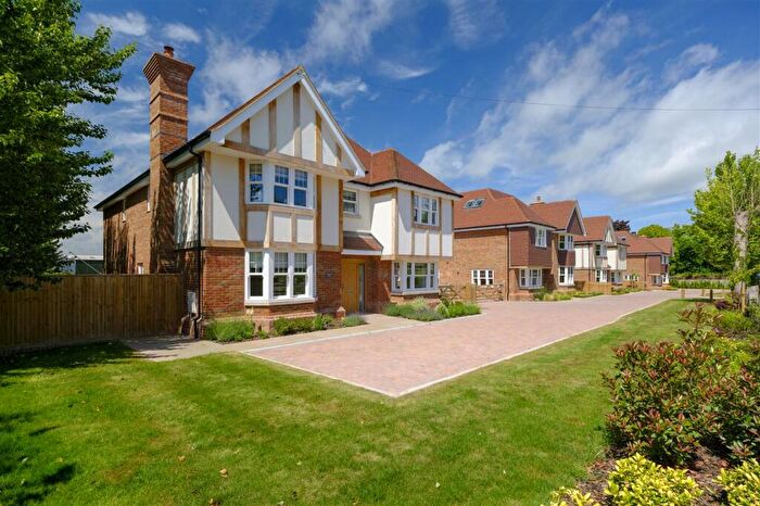 6 Bedroom Detached House For Sale In Galloway House, Barnsole Road, Staple, CT3