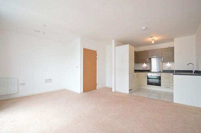 1 Bedroom Flat To Rent In Flat Canons Gate, Canons Way, Bristol, BS1