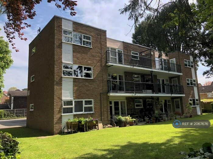 2 Bedroom Flat To Rent In Ferndale, Harpenden, AL5