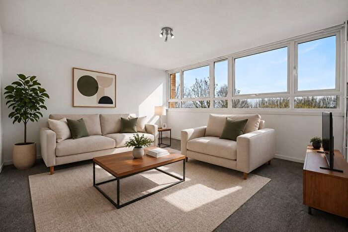 2 Bedroom Flat For Sale In Blossom Lane, Enfield, EN2