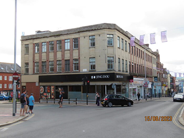 6 Bedroom Apartment To Rent In Fore Street - First Floor, Rent Includes Utility Bills, Exeter, EX4