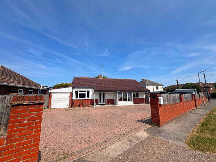 3 Bedroom Detached Bungalow For Sale In Saddleton Road, Whitstable, Kent, CT5