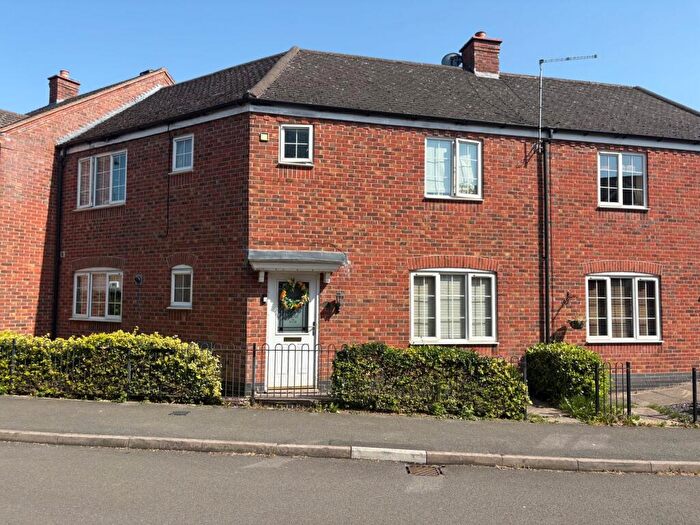 3 Bedroom Town House For Sale In Berrywell Drive, Barwell, Leicester, LE9