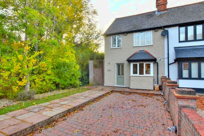 3 Bedroom Semi-Detached House To Rent In Stansted Road, Bishop's Stortford, CM23
