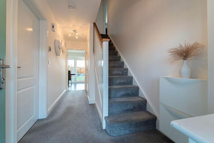 4 Bedroom Detached House For Sale In Llys Cwyfan, Oakenholt, CH6