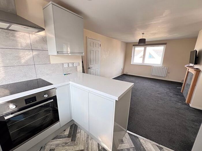 2 Bedroom Flat To Rent In Castle Street, The Barbican, Plymouth - Two Bedroom Apartment, PL1
