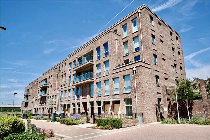 2 Bedroom Apartment For Sale In Ripplegate Walk, Barking, Essex, IG11