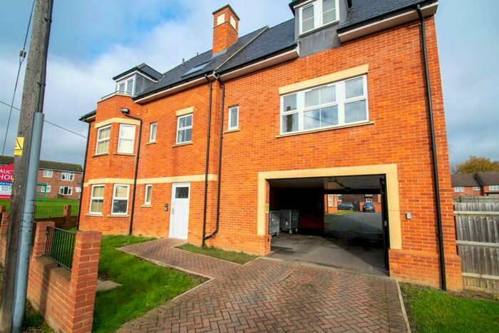 2 Bedroom Flat To Rent In Vicarage Hill, Flitwick, MK45