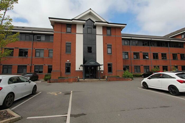 Studio To Rent In Dawsons Square, Pudsey, LS28