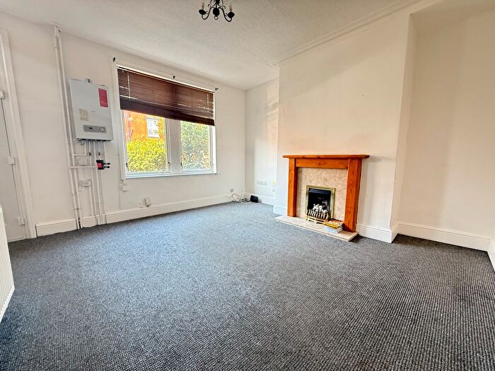 2 Bedroom Property To Rent In Longroyd Street, Leeds, LS11