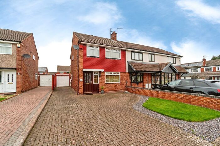 3 Bedroom Semi-Detached House For Sale In Armstrong Drive, Walsall, West Midlands, WS2