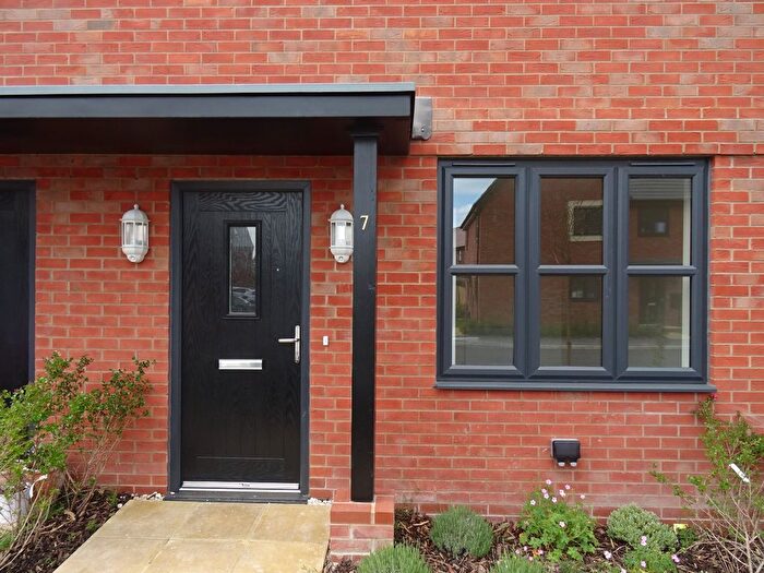 2 Bedroom Semi-Detached House To Rent In Murdoch Road, Solihull, B90