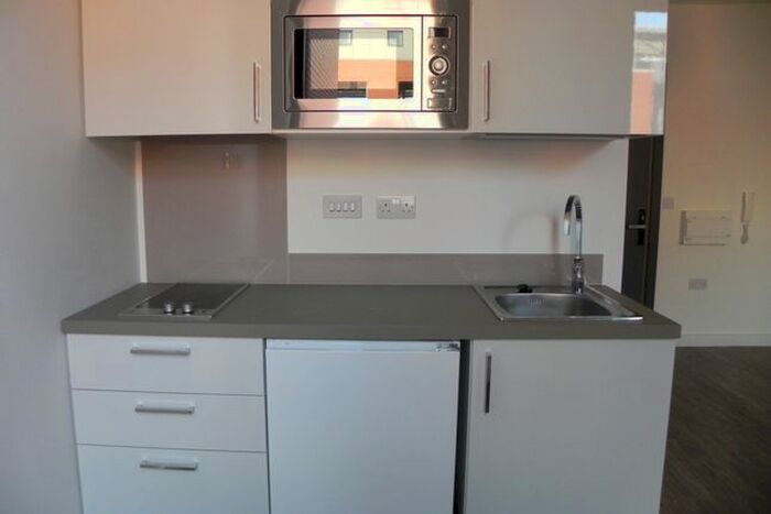 Studio To Rent In Moorfields, Liverpool, L2