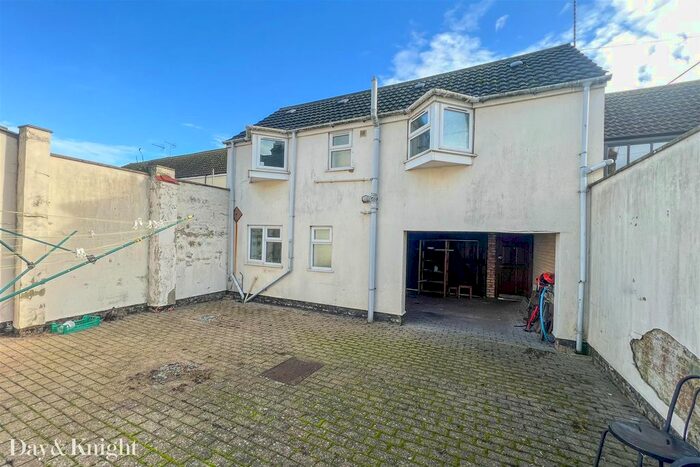 1 Bedroom Detached House To Rent In The Stables, Seago Street, Lowestoft, NR32