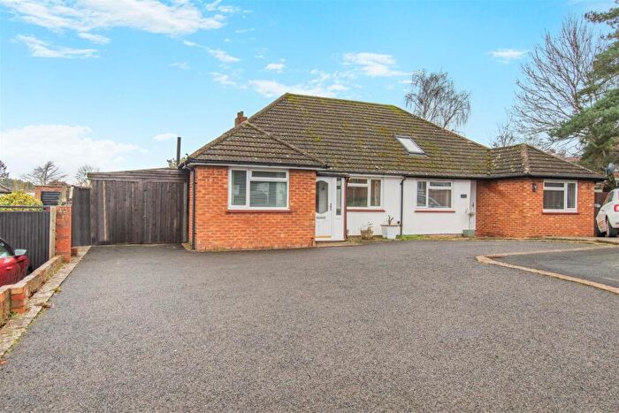 2 Bedroom Semi-Detached Bungalow For Sale In Penfold Way, Loose, Maidstone, ME15