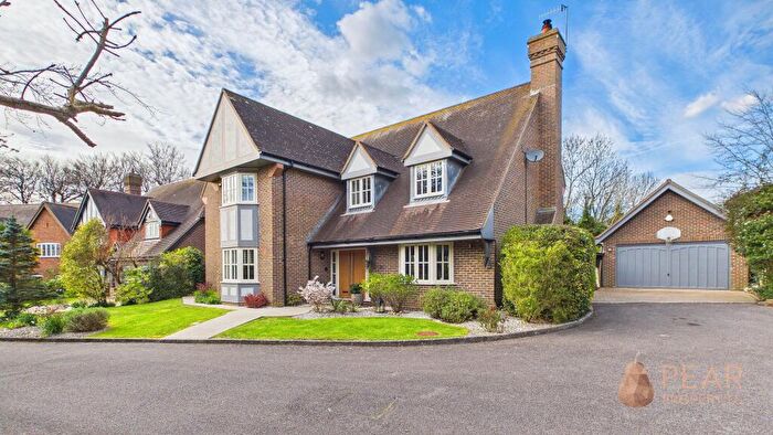 5 Bedroom Detached House For Sale In First Avenue, Worthing, BN14