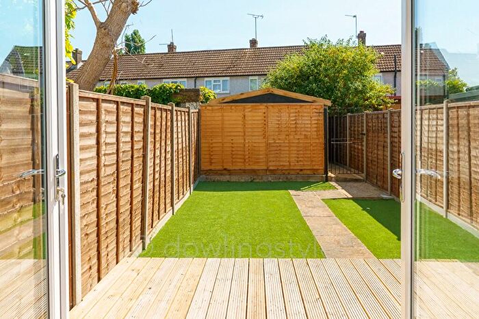 2 Bedroom Terraced House To Rent In Eastcote Avenue, West Molesey, Surrey, KT8