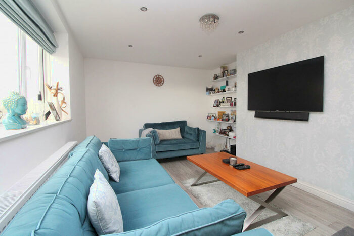 3 Bedroom Apartment To Rent In Paynell Court, Blackheath, SE3