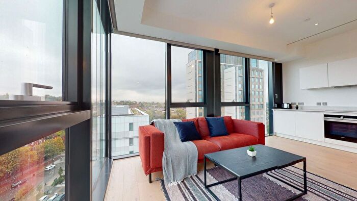 Studio To Rent In Highgate Hill, London, N19