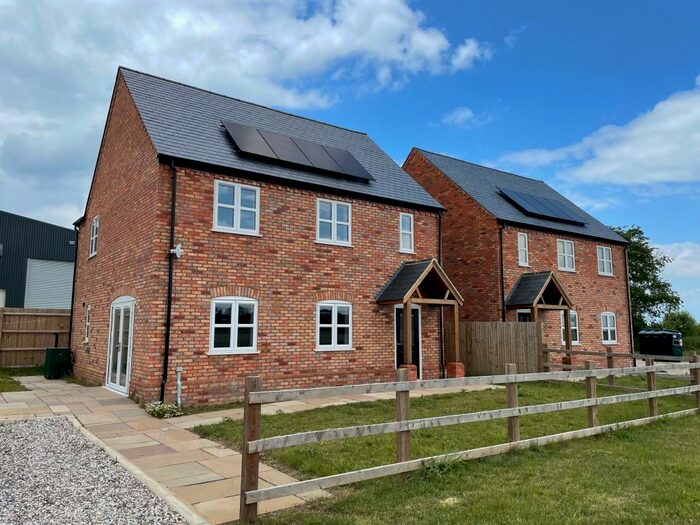 3 Bedroom House To Rent In Oldhurst Road, Wyton, Huntingdon, PE28