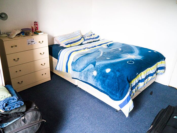 1 Bedroom Flat To Rent In Chestnut Avenue, Hyde Park, Leeds, LS6