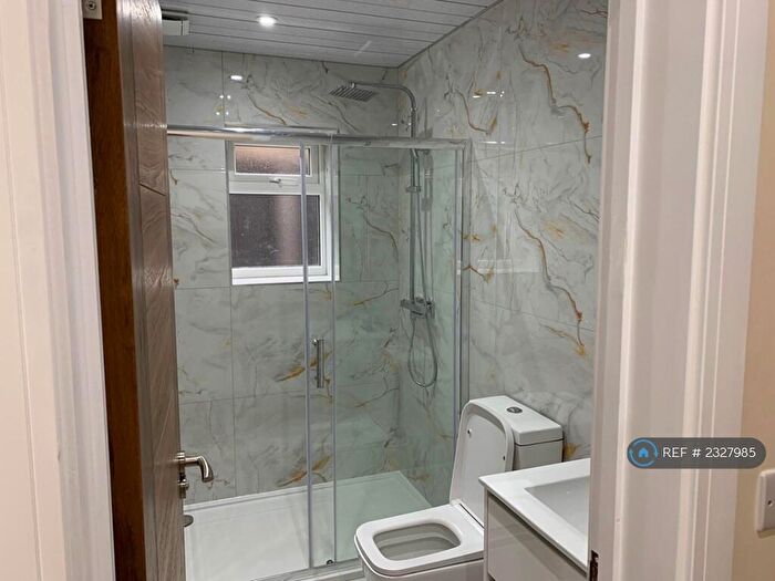 1 Bedroom Flat To Rent In Roman Way, Bourne End, SL8