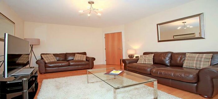 2 Bedroom Flat To Rent In Shaw Crescent, First Floor, AB25