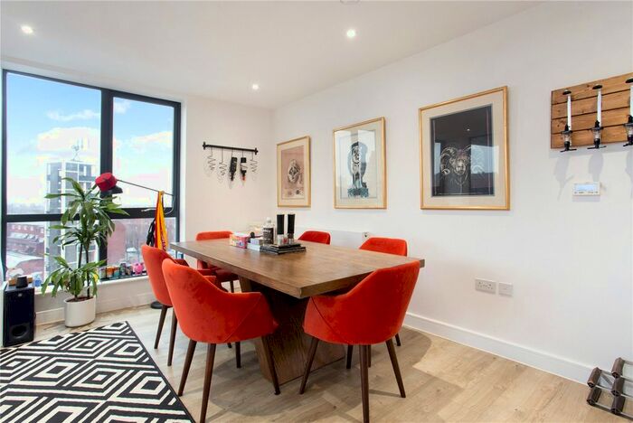 3 Bedroom Flat To Rent In Antiopa House, Coal Lane, London, SW9