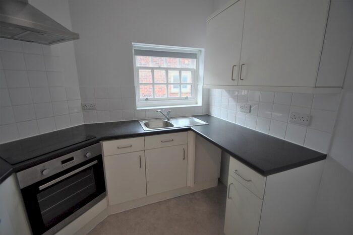 2 Bedroom Flat To Rent In West Street, Havant, PO9