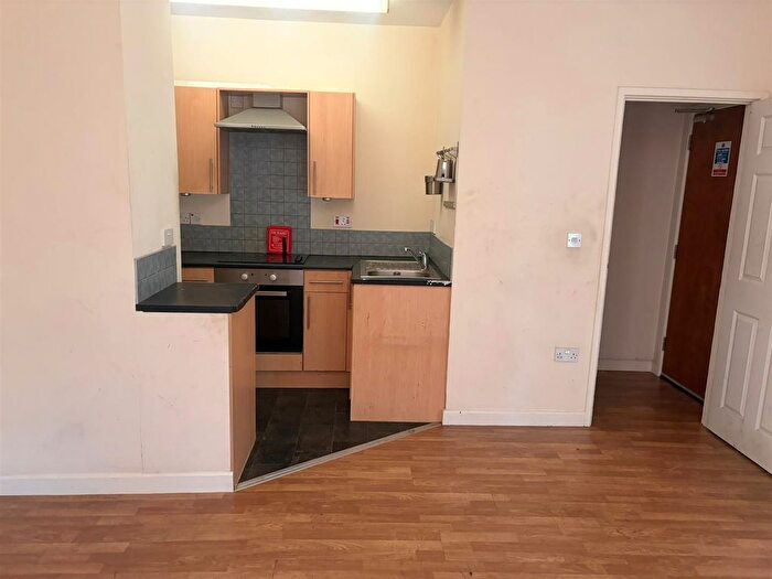 1 Bedroom Flat To Rent In Lichfield Road, Walsall, WS4