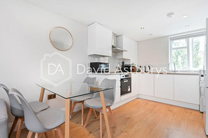 4 Bedroom Terraced House To Rent In Alexandra Road, Wood Green, London, N8