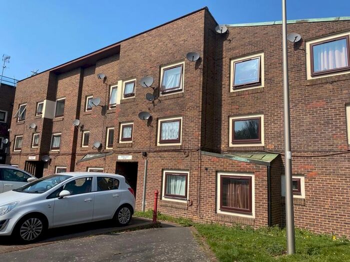 2 Bedroom Flat To Rent In Granby Court, Bletchley, Milton Keynes, MK1