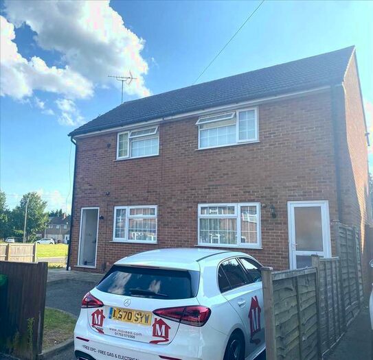 1 Bedroom Maisonette Flat To Rent In The Normans, Wexham, Slough, SL2