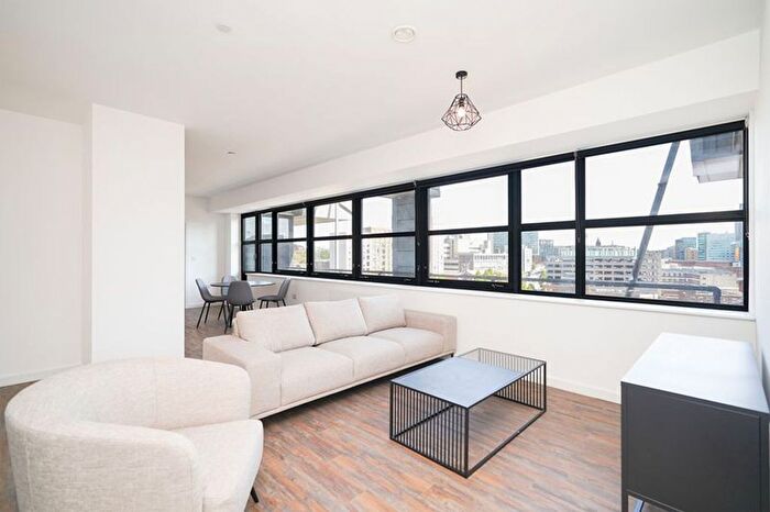 2 Bedroom Flat To Rent In Young Street, City Centre, S1