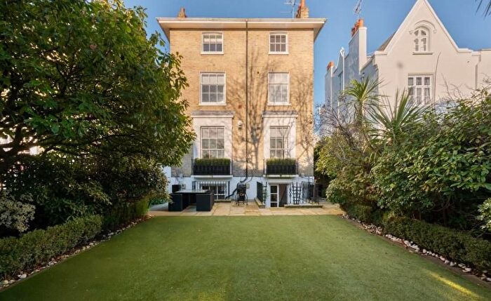 6 Bedroom Terraced House For Sale In Clifton Hill, St John's Wood, NW8