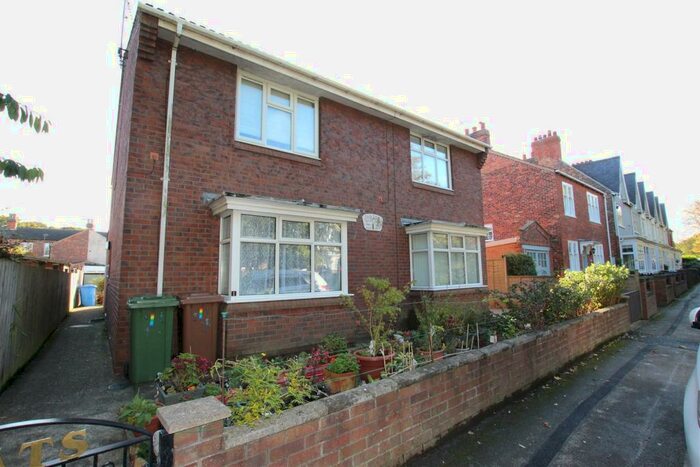 1 Bedroom Flat To Rent In Park Row Gardens, Hornsea, HU18